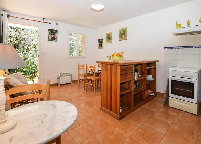 Hébergement de vacances 2 Bedroom Lovely In Piscia Rossa *